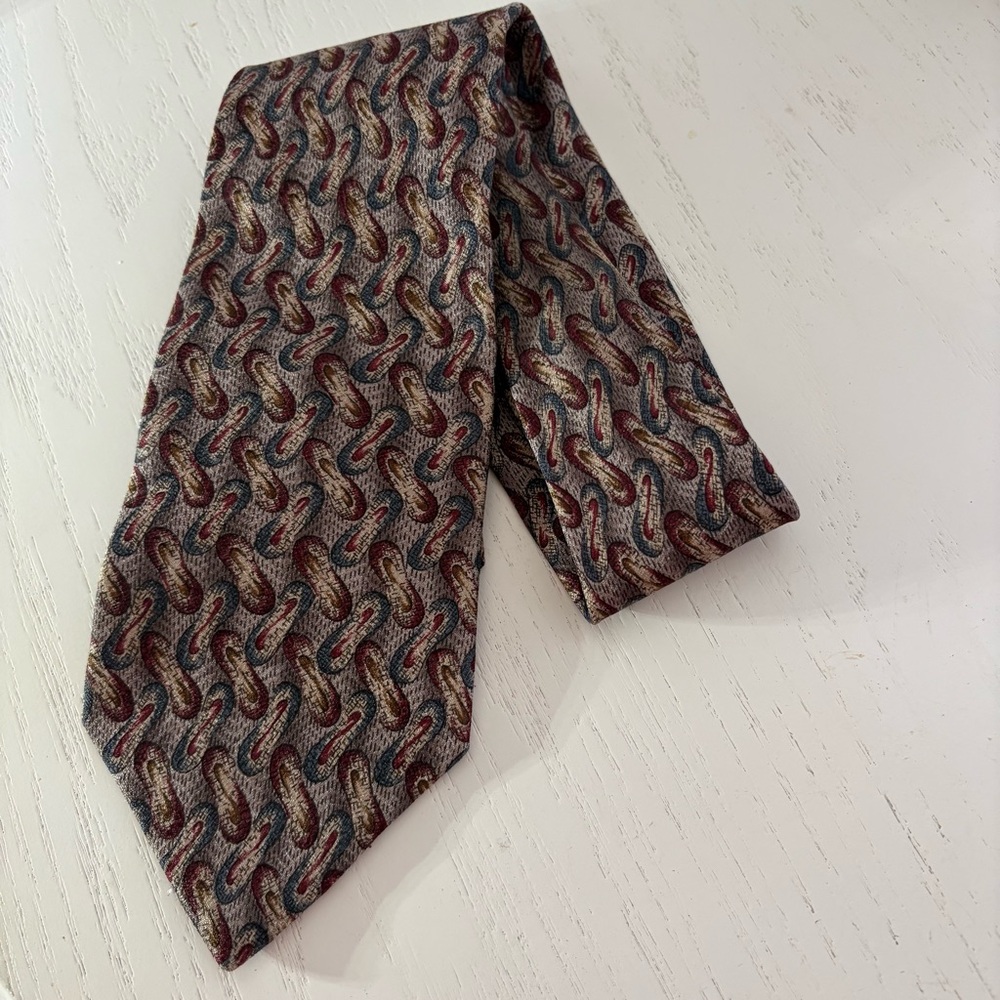 Bugatti Tie USA 100% Italian Silk Geometric Red Blue Tan 58" x 4"